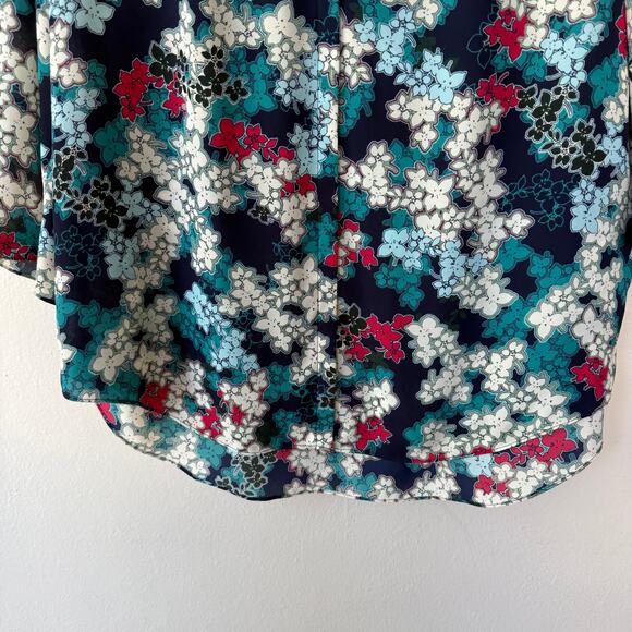 NYDJ Size L Blue Multivolor Floral V neck shirt - Picture 4 of 7